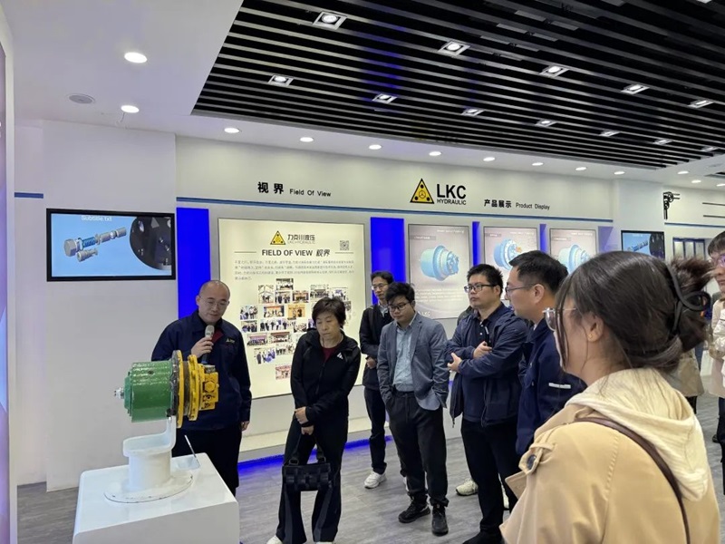 第七屆工程機械行業標準化工作會議暨2024年中國工程機械工業協會標準化工作委員會年會7.jpg 第七屆工程機械行業標準化工作會議暨2024年中國工程機械工業協會標準化工作委員會年會7.jpg